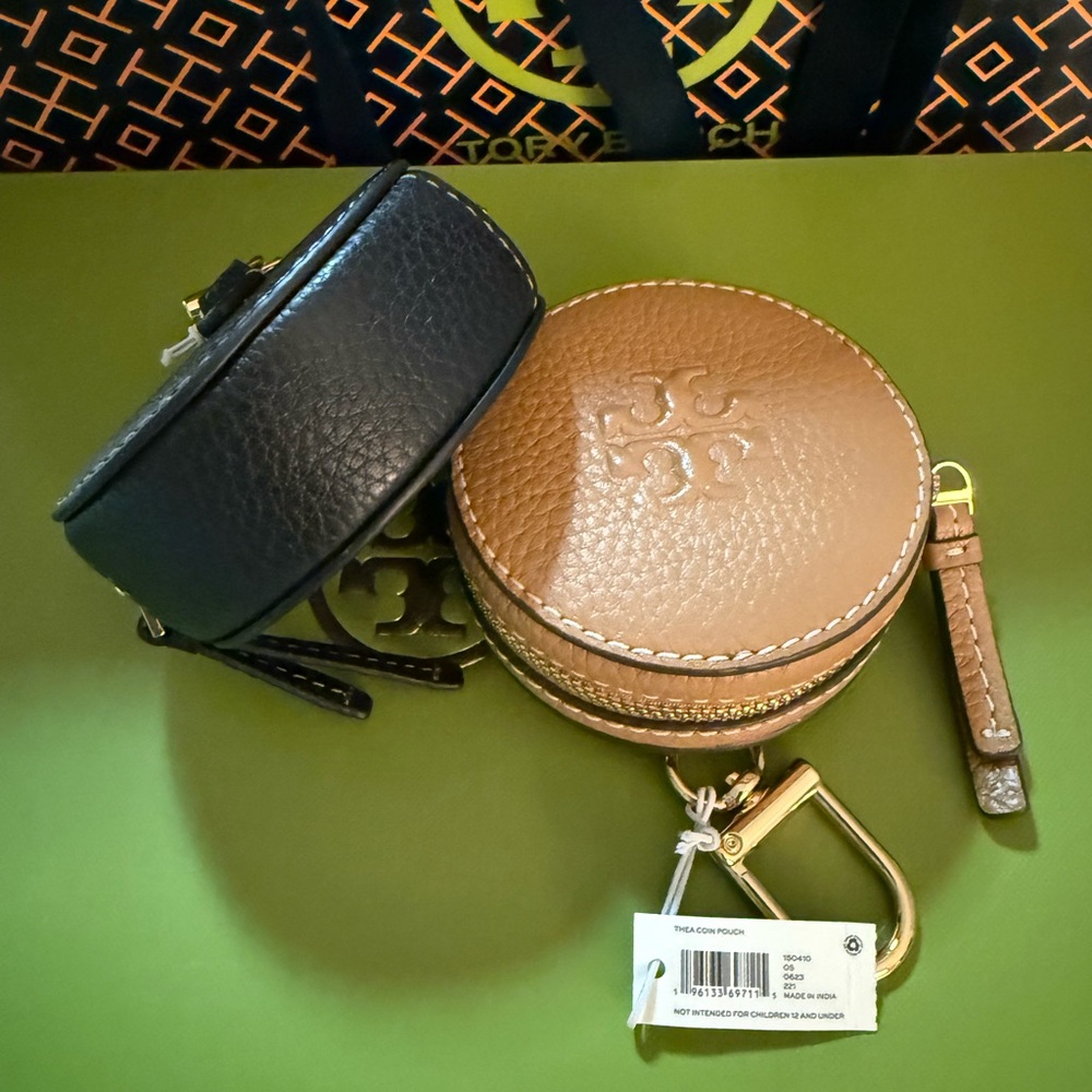 Tory Burch Gold and Tan Coin Key Purse ๐ - Picture 2 of 6